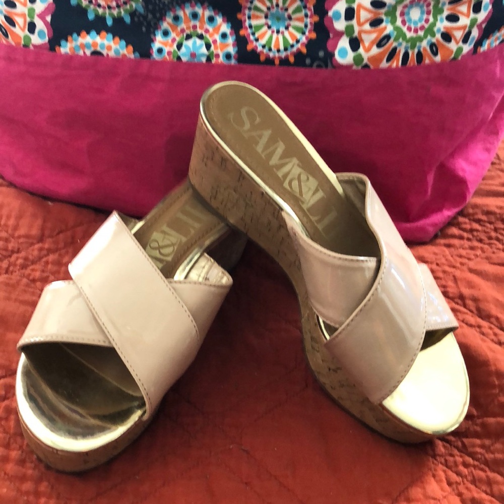 Sam & Libby beige patent wedges